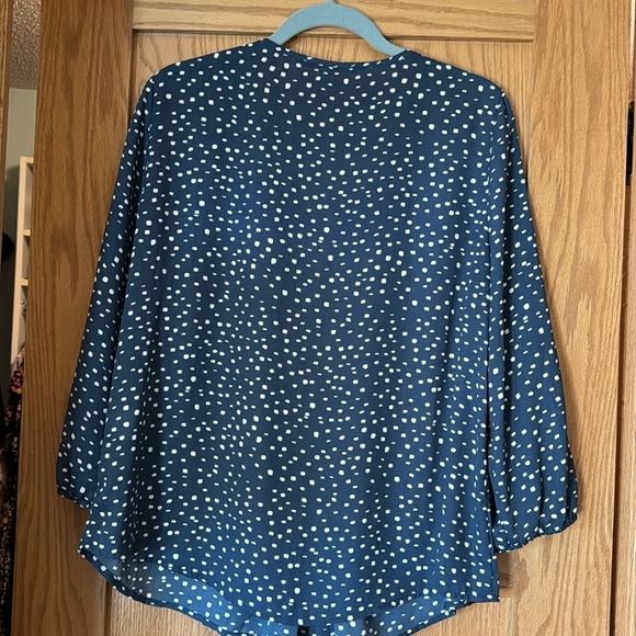 Collective Concepts blouse. Dusty navy blue with cream pattern. - Picture 4 of 8